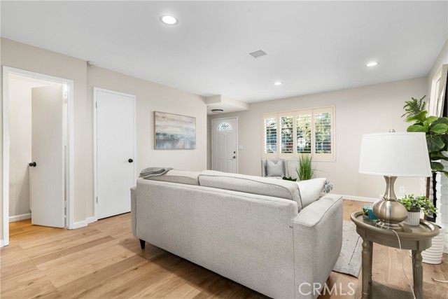 Detail Gallery Image 11 of 32 For 14727 Red Hill Ave, Tustin,  CA 92780 - 2 Beds | 1/1 Baths