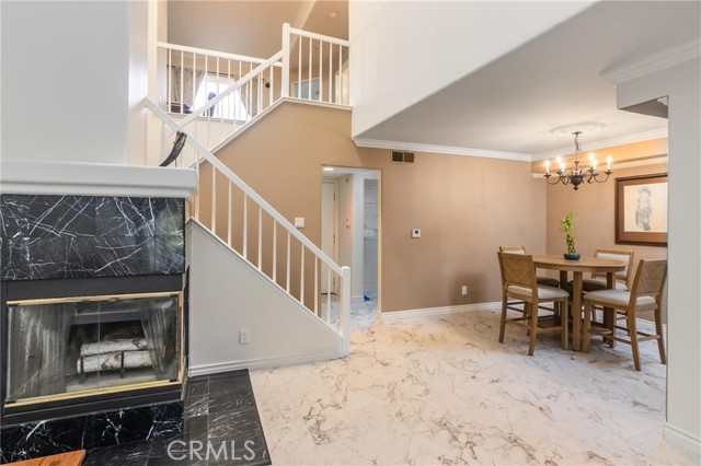 Detail Gallery Image 6 of 26 For 22375 Mission Cir, Chatsworth,  CA 91311 - 2 Beds | 2/1 Baths