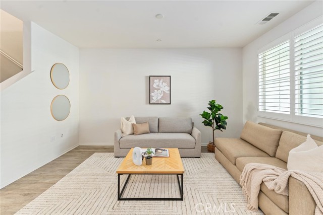 Detail Gallery Image 9 of 55 For 3317 E Wild Horse Privado #11,  Ontario,  CA 91762 - 3 Beds | 2/1 Baths