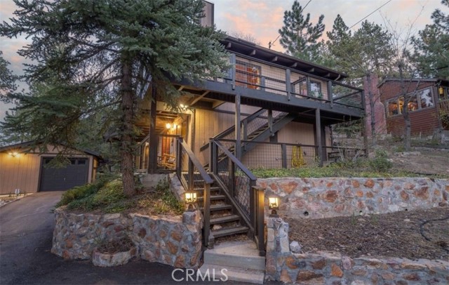 Detail Gallery Image 2 of 29 For 752 Cove Dr, Big Bear Lake,  CA 92315 - 4 Beds | 2 Baths