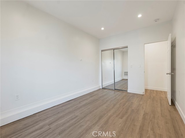 Detail Gallery Image 9 of 34 For 22222 Vanowen, Woodland Hills,  CA 91303 - 5 Beds | 2 Baths