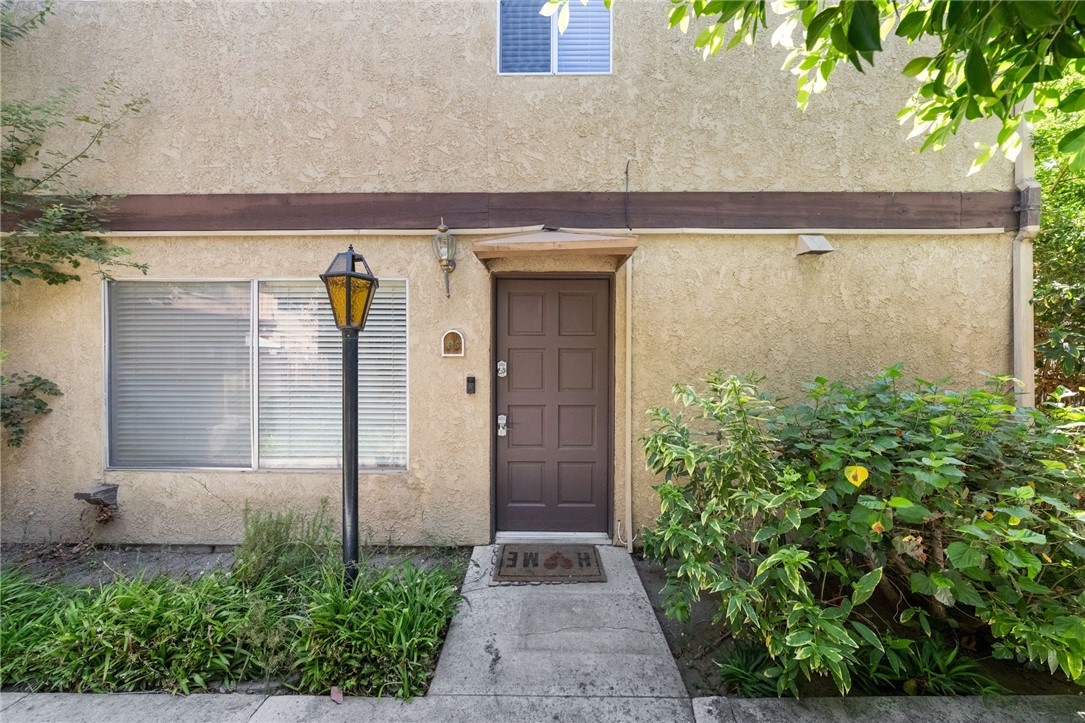 Detail Gallery Image 4 of 39 For 7321 Lennox Ave #F5,  Van Nuys,  CA 91405 - 2 Beds | 2/1 Baths