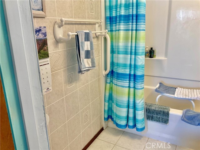 68919 Kachina Drive, 29 Palms CA: https://media.crmls.org/medias/157e25dc-169f-4c0f-ba3c-69b63d97575d.jpg