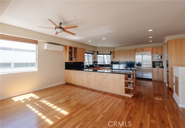 221 4th Place, Manhattan Beach, California 90266, 3 Bedrooms Bedrooms, ,2 BathroomsBathrooms,Residential,Sold,4th,SB23186070