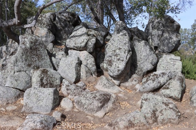 Detail Gallery Image 34 of 41 For 4395 Old Oak Ln, Mariposa,  CA 95338 - 1 Beds | 1 Baths