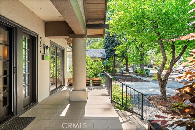 Detail Gallery Image 9 of 73 For 587 E 3rd, Chico,  CA 95928 - 5 Beds | 3 Baths