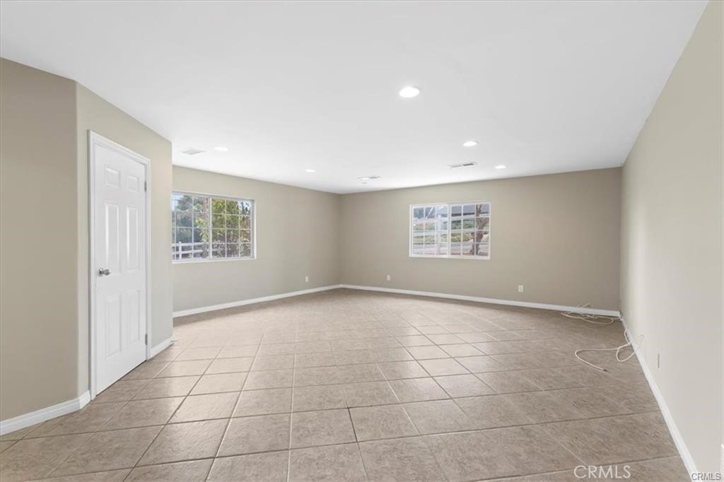 MLS #WS25228110 image #8