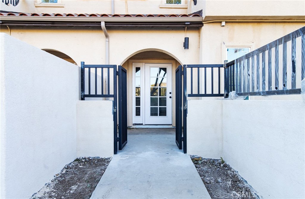 5526 E Los Angeles Avenue #4