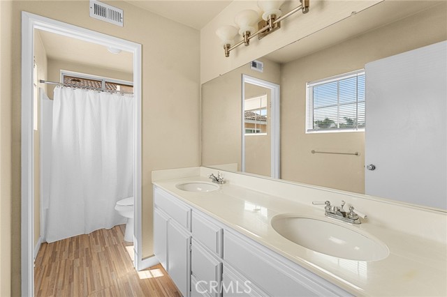 10162 Basalt Lane, Mentone CA: https://media.crmls.org/medias/15849183-f2f4-4434-a6c0-d6ee74ea4ad8.jpg