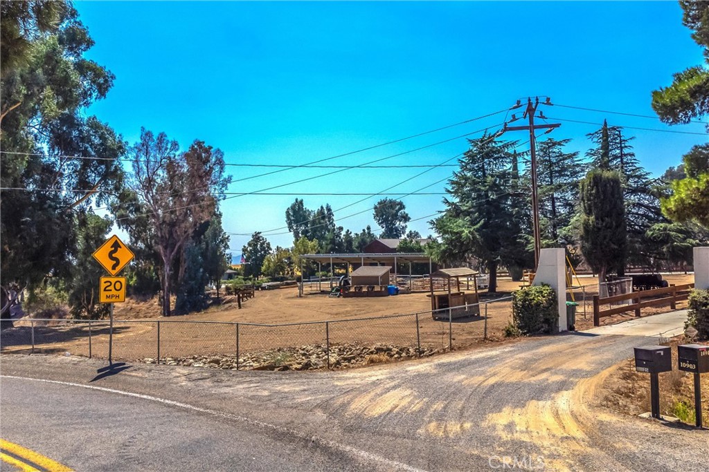 1584A9E1 B7F6 4Ef5 98Ed 1A8A8F65De04 10925 Bluff Street, Banning, Ca 92220 &Lt;Span Style='Backgroundcolor:transparent;Padding:0Px;'&Gt; &Lt;Small&Gt; &Lt;I&Gt; &Lt;/I&Gt; &Lt;/Small&Gt;&Lt;/Span&Gt;