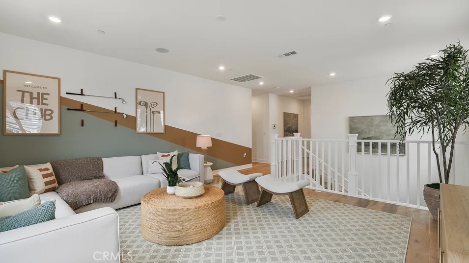 MLS #OC25233677 image #26