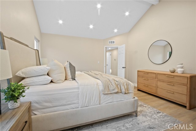 Detail Gallery Image 16 of 27 For 520 Golden Sky Ln, Anaheim,  CA 92807 - 3 Beds | 2 Baths