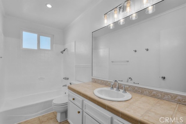 Detail Gallery Image 33 of 46 For 1006 Palm Ln, Redondo Beach,  CA 90278 - 2 Beds | 2 Baths