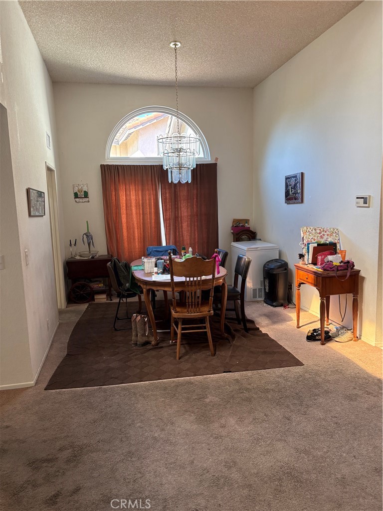 https://media.crmls.org/medias/15862e4d-6cc1-433c-bb2d-dbcaeb2163fd.jpg?preset=X-Large
