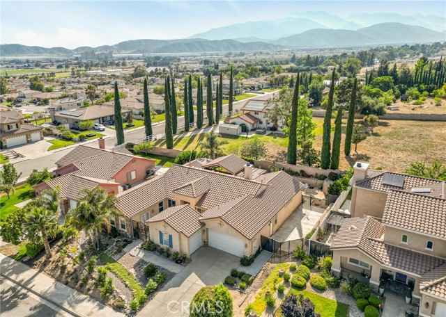 Detail Gallery Image 39 of 44 For 6758 N Shannon Ln, San Bernardino,  CA 92407 - 4 Beds | 3/1 Baths