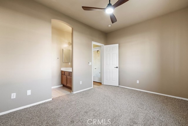 6834 Phoenix Court, Hesperia CA: https://media.crmls.org/medias/15875922-88a6-46a2-98bb-fb60c6ccb176.jpg