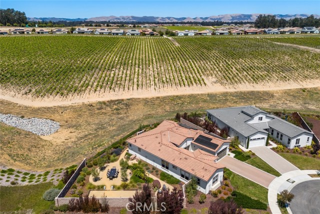 1330 Riley Lane, Nipomo CA: https://media.crmls.org/medias/15883a48-bb91-4150-94cf-ea0e1c32f6f5.jpg
