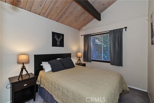 254 Wabash Lane, Sugarloaf CA: https://media.crmls.org/medias/15891c26-cf19-49be-b136-c2be7a82a842.jpg