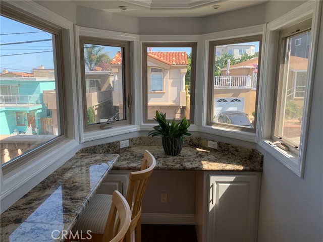 1110 2nd Street, Hermosa Beach, California 90254, 4 Bedrooms Bedrooms, ,2 BathroomsBathrooms,Residential,Sold,2nd,SB21178030