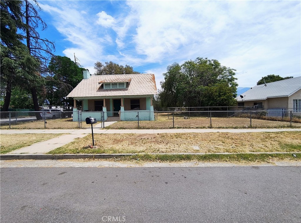 182 N 4th Street