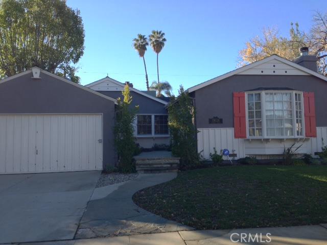 Detail Gallery Image 2 of 18 For 19224 Sylvan St, Tarzana,  CA 91335 - 3 Beds | 2 Baths