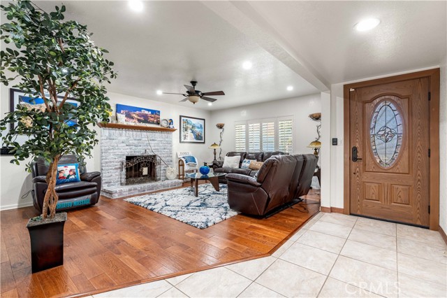 Detail Gallery Image 8 of 20 For 16708 Sunburst, Northridge,  CA 91326 - 4 Beds | 2 Baths