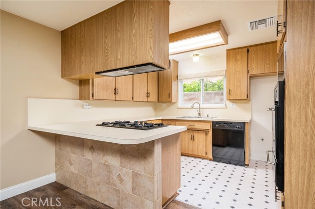 Detail Gallery Image 10 of 33 For 6329 Fillmore Ave, Rialto,  CA 92377 - 4 Beds | 2 Baths