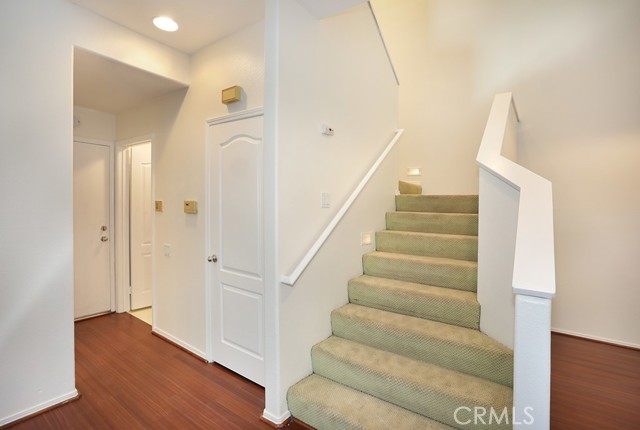 Image 38 of 50 For 961 Lone Pine