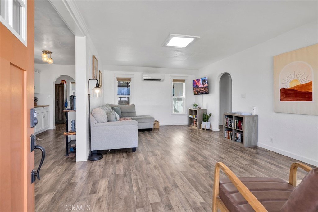 MLS #OC25214105 image #23