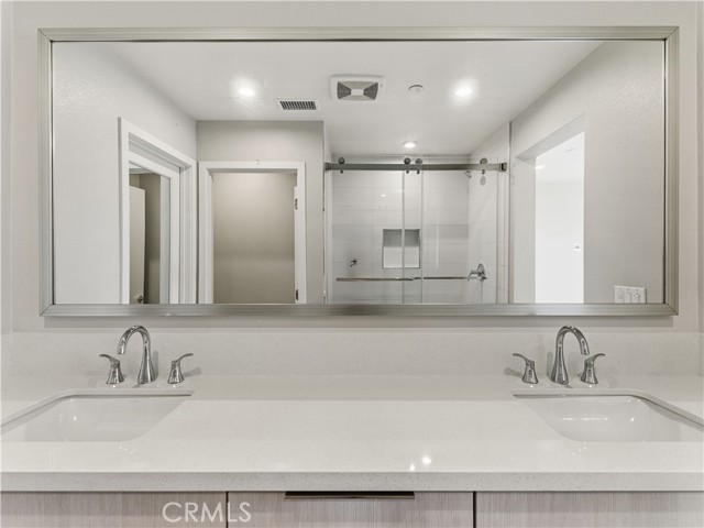 MLS #OC25241320 image #16