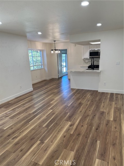 4201 Las Virgenes Road, Calabasas CA: https://media.crmls.org/medias/158c4c41-861f-481f-b5db-463b7ef7e4f6.jpg