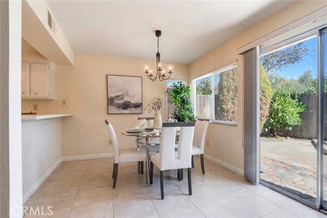 Detail Gallery Image 7 of 27 For 3724 Live Oak, Pomona,  CA 91767 - 3 Beds | 3 Baths