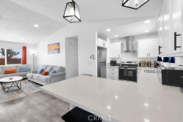 Front Image Thumbnail for CRJT26074863