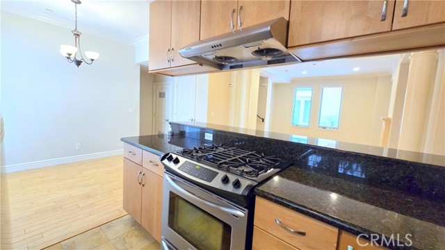 Detail Gallery Image 9 of 24 For 68 N Allen Ave #6,  Pasadena,  CA 91106 - 3 Beds | 3 Baths