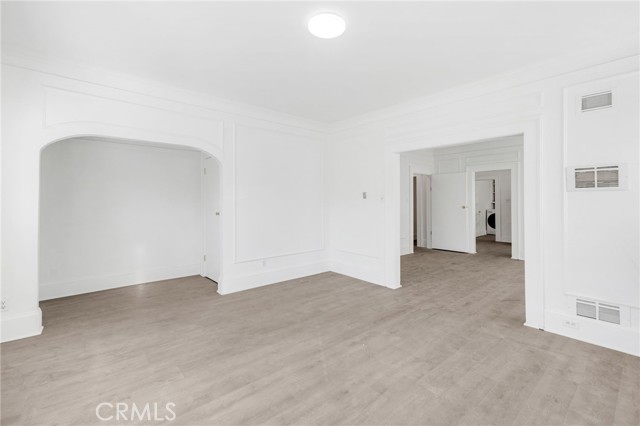 Detail Gallery Image 3 of 23 For 550 N Kenmore Ave #1/2,  Los Angeles,  CA 90004 - 2 Beds | 1 Baths