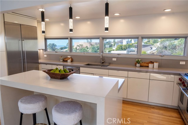 Detail Gallery Image 13 of 40 For 901 Summit Dr, Laguna Beach,  CA 92651 - 4 Beds | 3 Baths