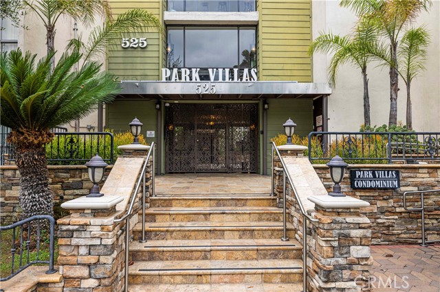 525 S Ardmore Ave, Los Angeles CA: https://media.crmls.org/medias/158e26cd-f884-4887-9adb-65aab56da5ed.jpg