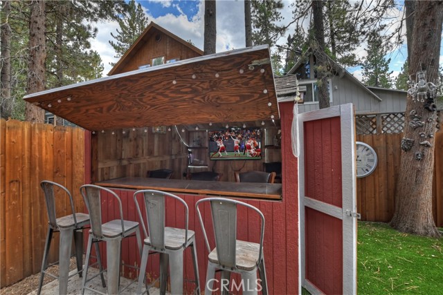 Detail Gallery Image 45 of 49 For 43035 Encino Rd, Big Bear Lake,  CA 92315 - 4 Beds | 3 Baths