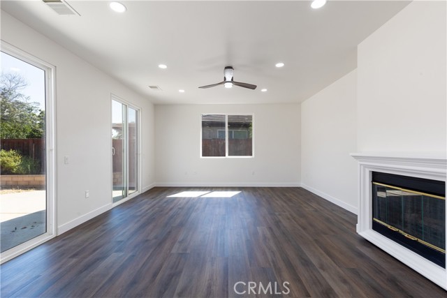 Detail Gallery Image 7 of 33 For 8760 Mann Ln, Hemet,  CA 92545 - 2 Beds | 2 Baths
