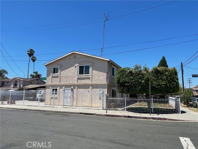 Detail Gallery Image 1 of 14 For 1332 W 20th St, Los Angeles,  CA 90007 - 3 Beds | 2 Baths