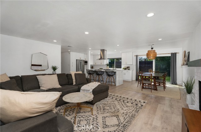 Detail Gallery Image 10 of 31 For 3109 Barbados Pl, Costa Mesa,  CA 92626 - 4 Beds | 2 Baths