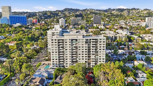 Detail Gallery Image 8 of 75 For 818 N Doheny Dr #908,  West Hollywood,  CA 90069 - 2 Beds | 2 Baths