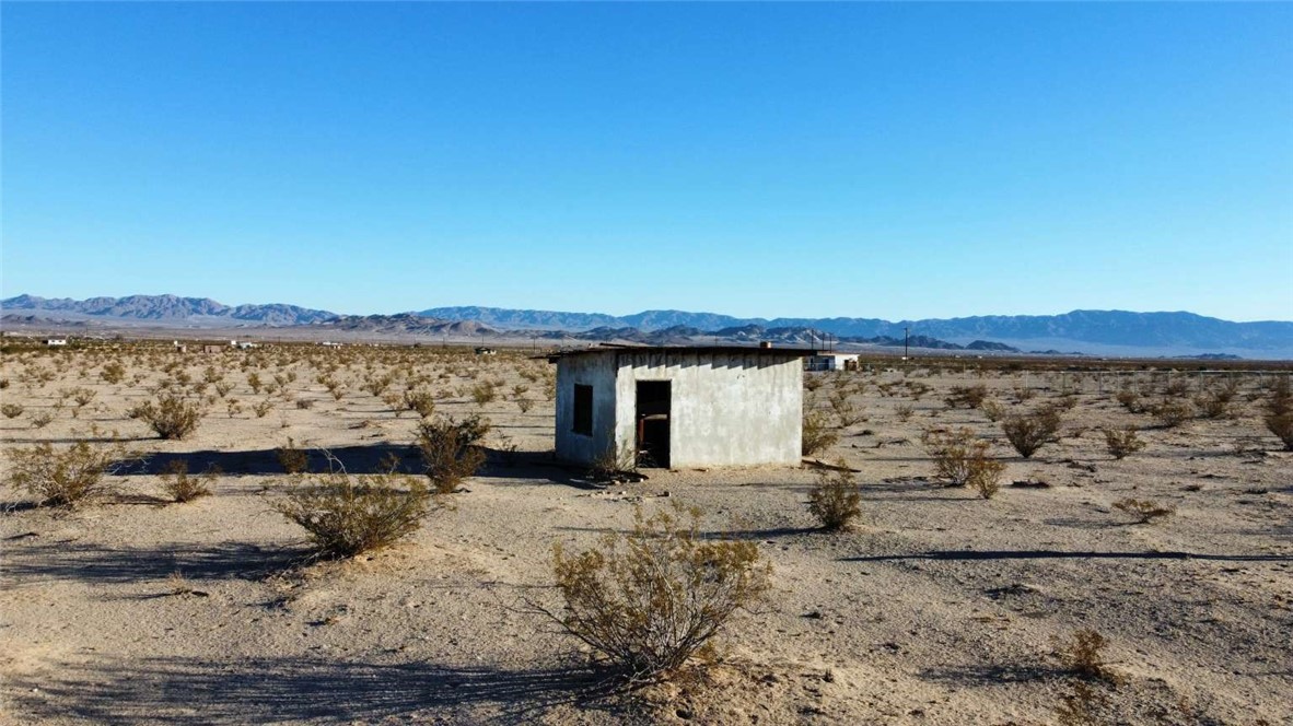 Detail Gallery Image 1 of 6 For 101 2 Mile Rd, Twentynine Palms,  CA 92277 - 0 Beds | 0 Baths