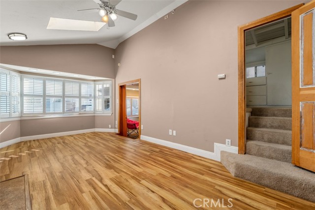 55 B Surfside Avenue, Surfside CA: https://media.crmls.org/medias/158fdc81-76a9-40e4-a128-981c35121047.jpg