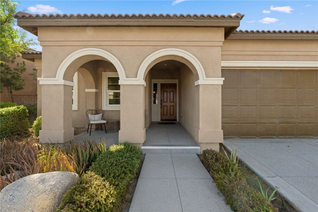 Detail Gallery Image 3 of 43 For 44131 Melkesian Bld, Indio,  CA 92203 - 4 Beds | 3 Baths