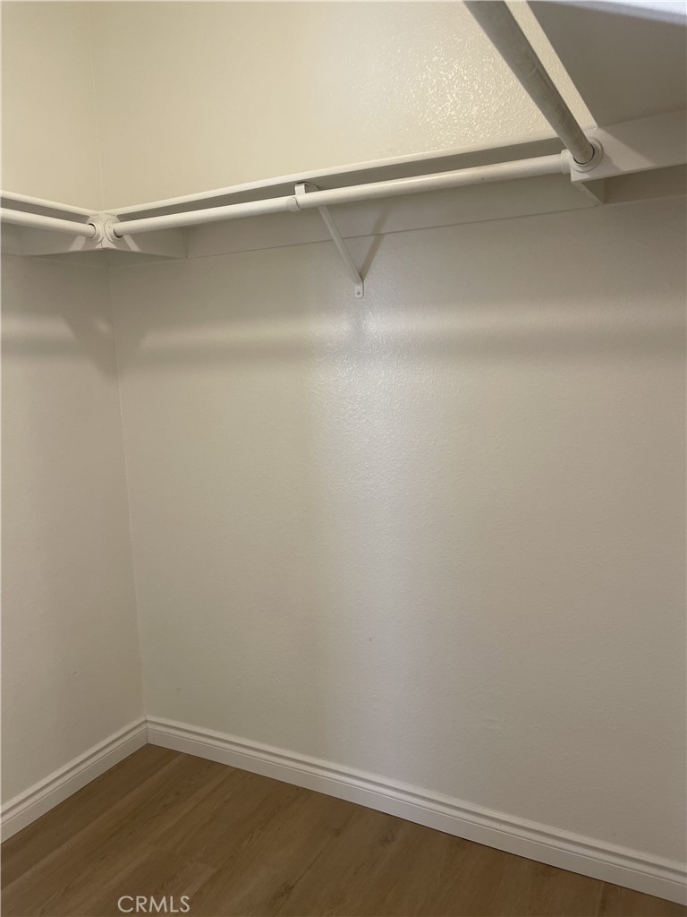https://media.crmls.org/medias/1592fbfd-fda7-4788-bec2-baf1f3207e94.jpg?preset=X-Large