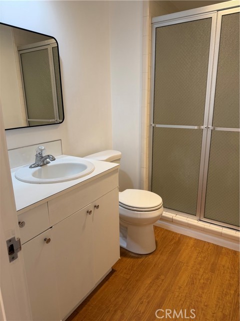 Detail Gallery Image 17 of 29 For 321 Coral Ave, Newport Beach,  CA 92662 - 2 Beds | 3 Baths