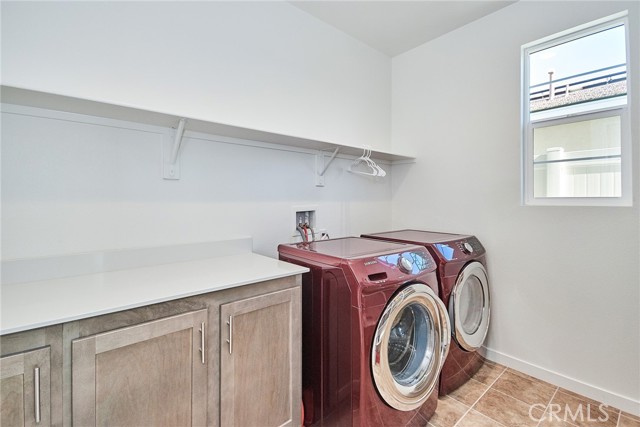 Detail Gallery Image 33 of 44 For 34955 S Serano Sq, Yucaipa,  CA 92399 - 5 Beds | 4 Baths