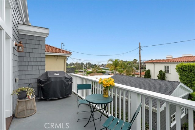 908 Ynez Ave, Redondo Beach, California 90277, 4 Bedrooms Bedrooms, ,3 BathroomsBathrooms,Residential,Sold,Ynez Ave,SB23104910