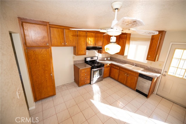 6631 Naomi Avenue, Buena Park CA: https://media.crmls.org/medias/15943d26-2b92-45f2-916e-0b154930a281.jpg